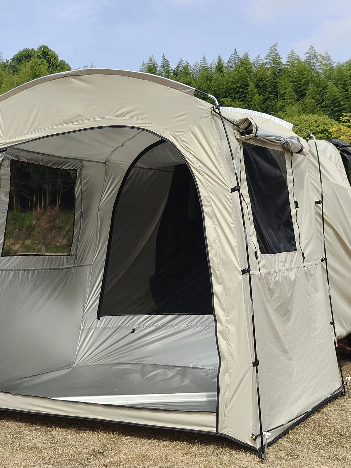 SUV Car Tail Extension Tent with Mesh Screen for Outdoor Self-Driving Travel