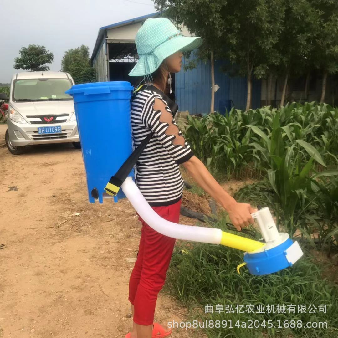 Automatic Handheld Spreader for Snow Melting, Fertilizing, and Seeding