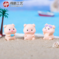 Cute Cartoon Pig Beach Vacation Micro Landscape Ornament for Desktop Car Decor