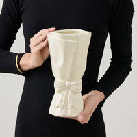 Ceramic Hand-Held Bouquet Vase with Bowknot for Hydroponic Fresh Flowers, Tabletop Decor
