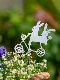 Japanese Zakka Style Iron Art Garden Villa Balcony Flower Pot Decoration Landscape Small Rabbit Riding Bicycle Plug-in