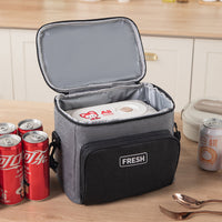 Large Capacity Oxford Cloth Insulated Cooler Bag for Outdoor Picnics and Food Preservation