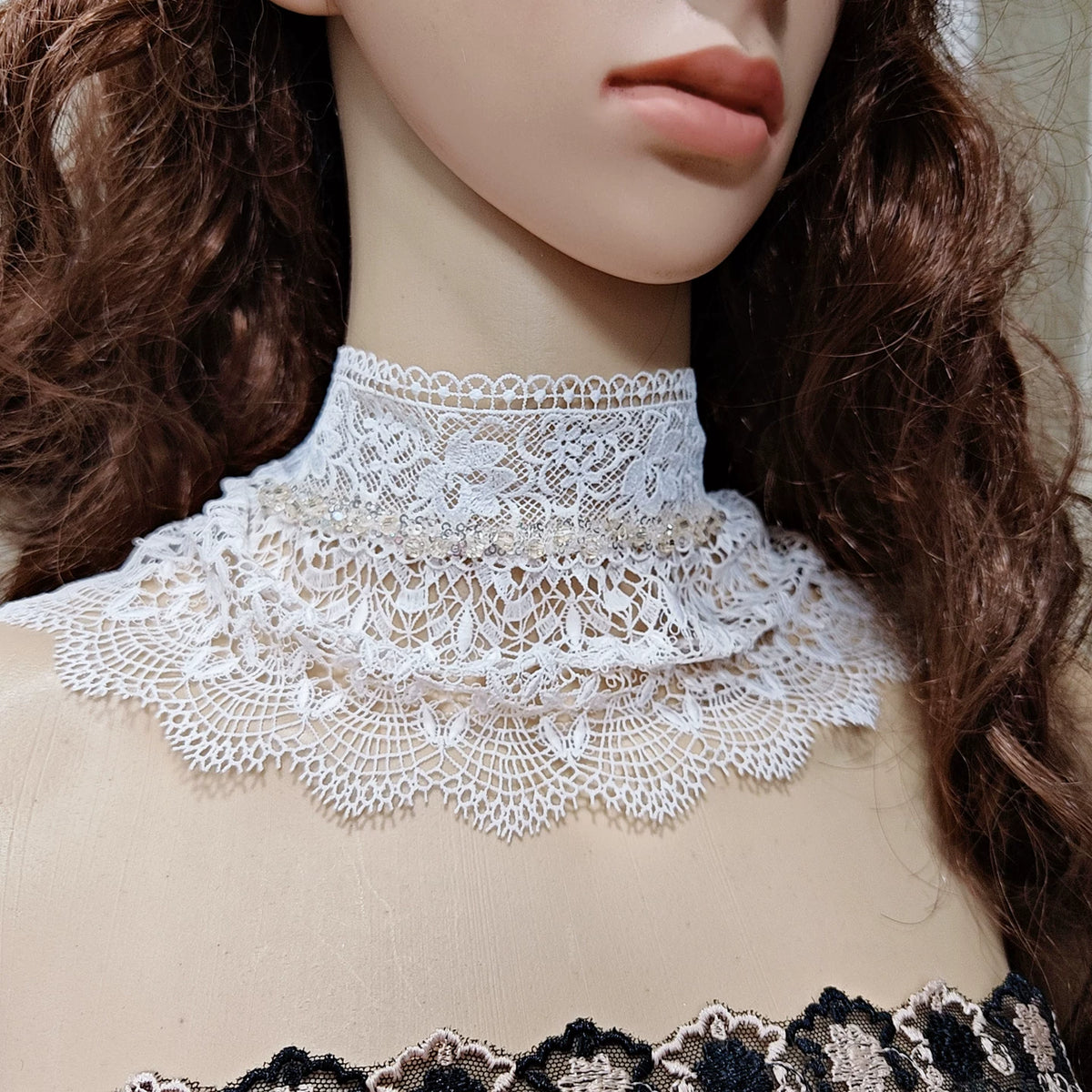 2026 New European American Retro Lolita Gothic Cream White Ruffled Neck Collar Necklace for All Seasons