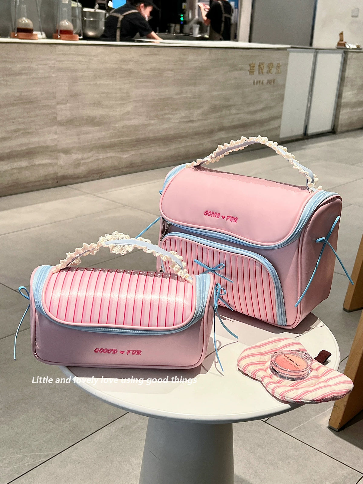 Bowknot Large Capacity Travel Cosmetic Bag with Compartments for Skincare and Brushes