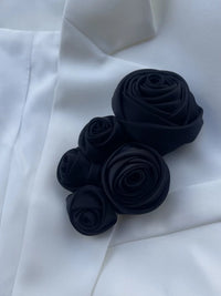 Fabric Rose Brooch Pin for Women, Elegant Silk Flower Lapel Pin for Professional Attire & Fashion Accessories