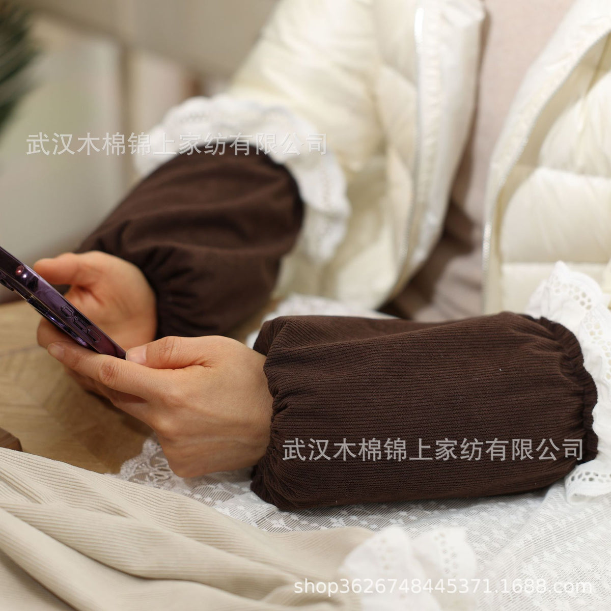 Corduroy Lace Cuff Sleeves for Office and Student Use, Anti-Fouling and Protective