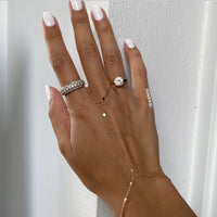 Fashion INS Style Finger Chain Bracelet with Small Round Disc Stainless Steel Jewelry for Women