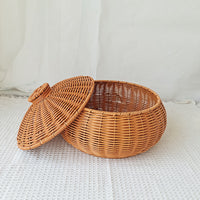 Handwoven Rattan Pumpkin-Shaped Storage Basket with Lid for Kitchen and Home Organization