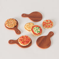 Dollhouse Miniature Pizza Model with Tray, 2-Piece Set for DIY Scene Decoration