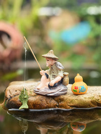 Miniature Fishing Old Man Figurine for Micro Landscape Aquariums and Bonsai Decor