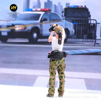 VM 1/18 1/24 Hand-Painted Photographer Figure Miniature Diorama Model