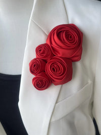 Fabric Rose Brooch Pin for Women, Elegant Silk Flower Lapel Pin for Professional Attire & Fashion Accessories