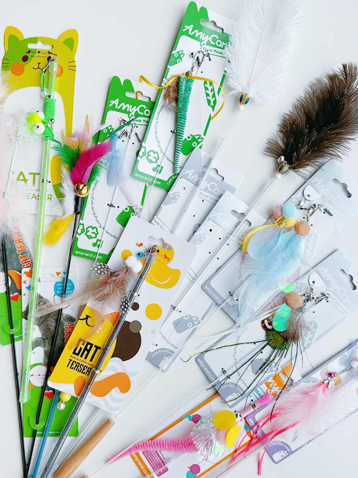 Amy&Carol Retractable Cat Wand Toy with Suction Cup Base and Feather/Insect Attachments