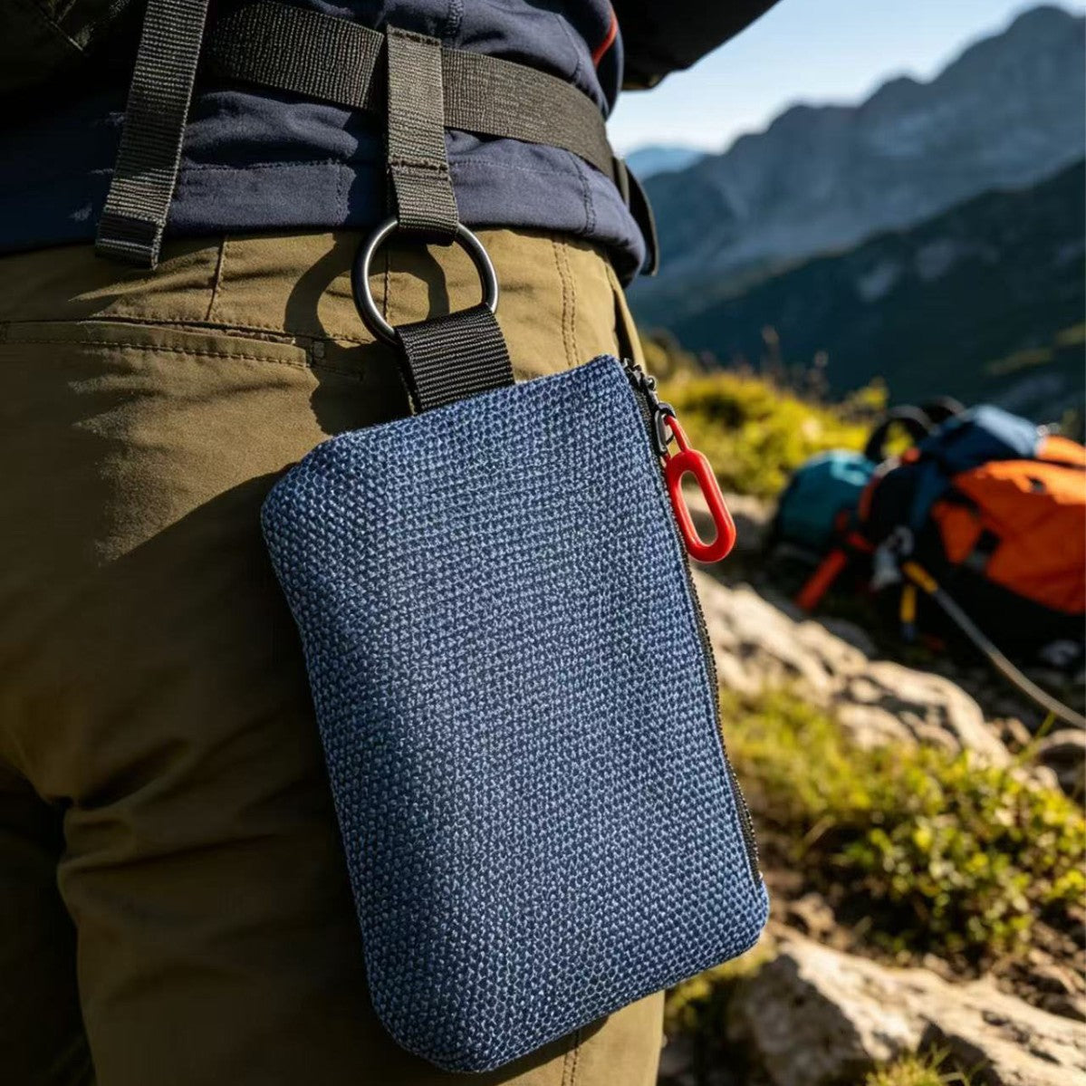 Minimalist Portable Coin Purse with Belt Loop for Outdoor Activities