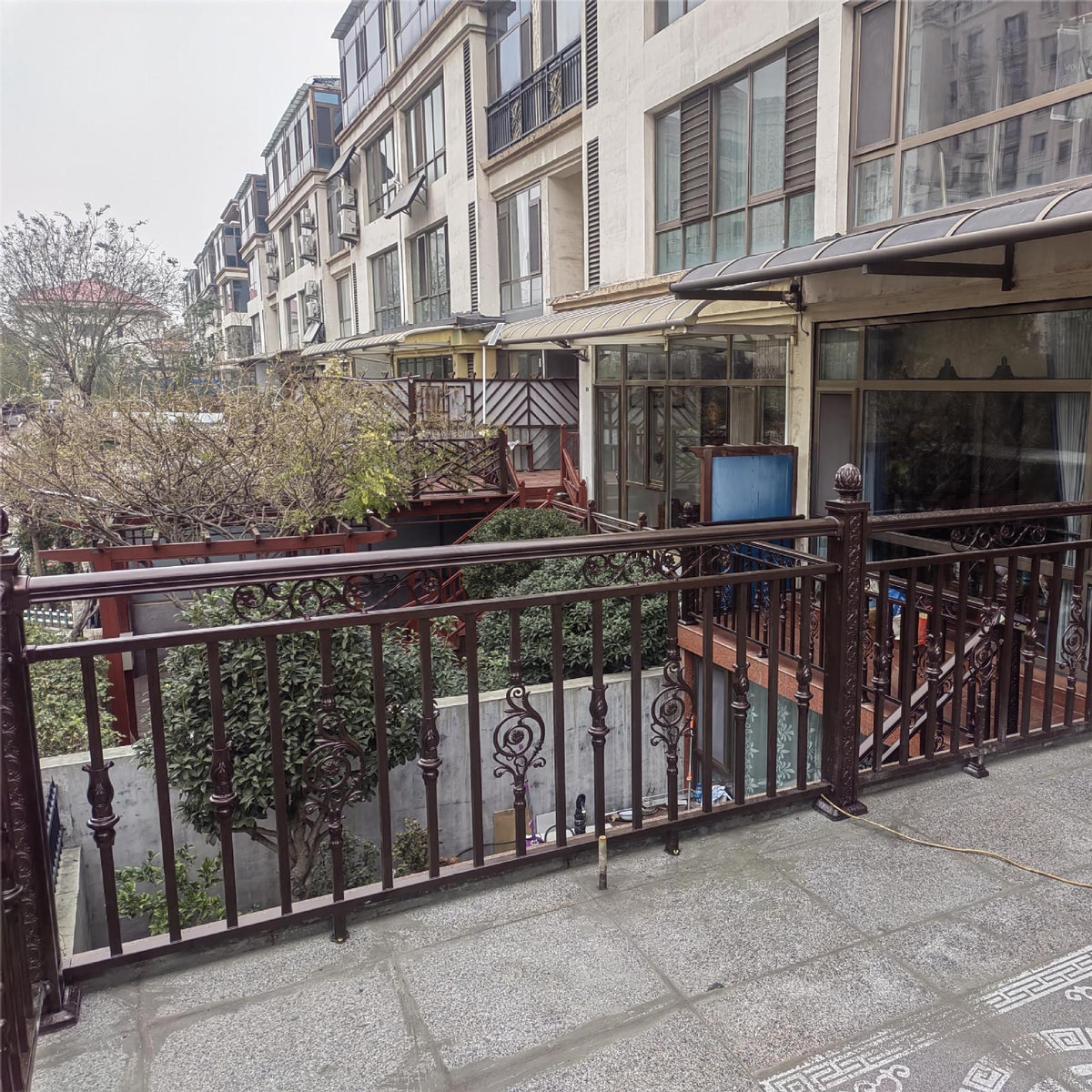 Durable Aluminum Alloy Fence for Villas and Rural Homes, Corrosion-Resistant Windproof Guardrail