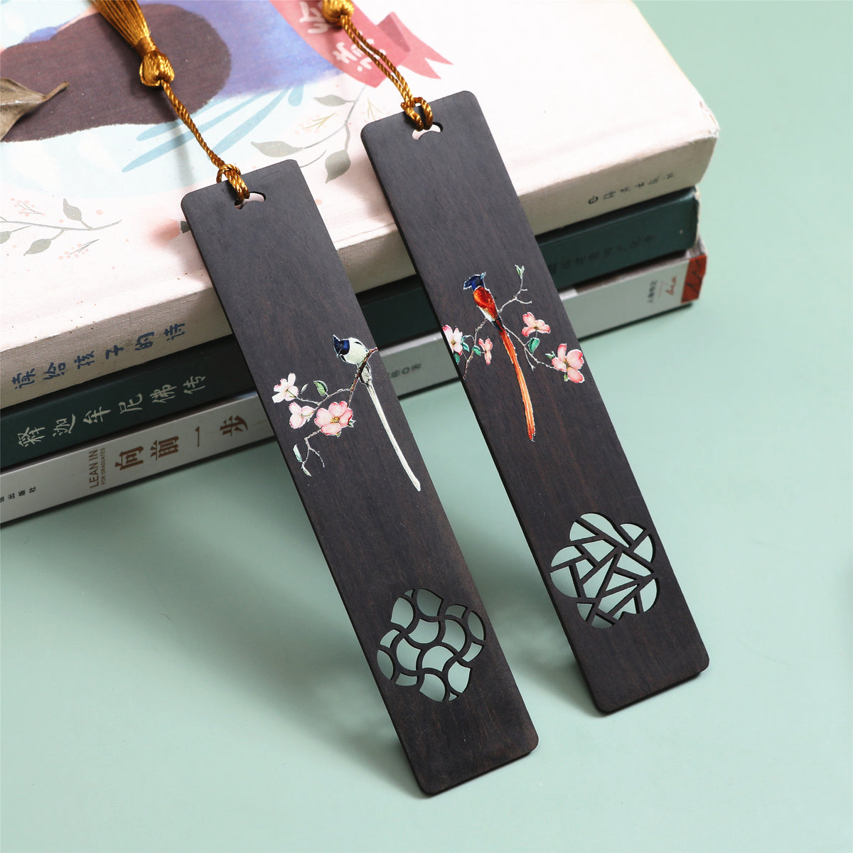 Chinese Style Rosewood Ebony Bookmark with Hand-Painted Bird and Floral Design, Ideal for Gifts and Souvenirs