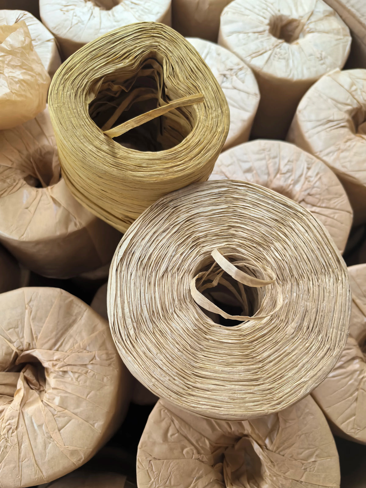 Flat Kraft Paper Rope for DIY Crafts, Gift Wrapping, and Lampshade Weaving - 1000m Roll