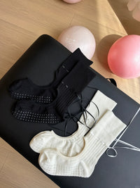 Women's Yoga Pilates Ballet Ribbon Non-Slip Grip Socks with Silicone Soles