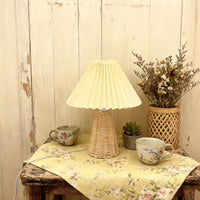 Pleated Lampshade Rattan Base Table Lamp, Nordic Retro Style USB Powered Warm Light for Bedroom Study Decor