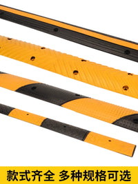 Rubber Speed Bump Road Buffer Strip for Driveways and Parking Lots