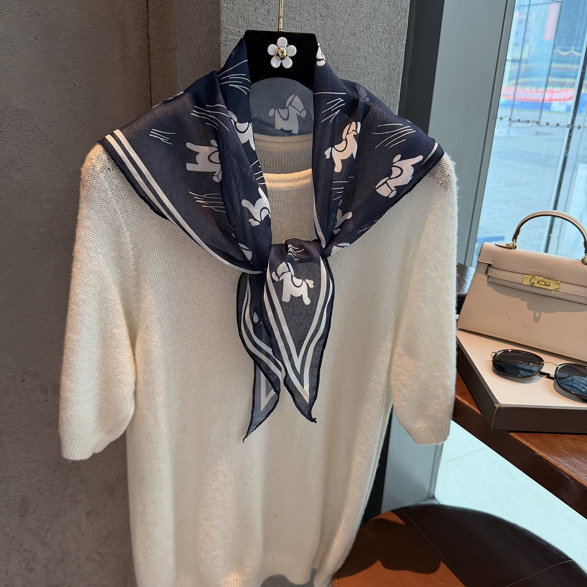 Korean Style Triangle Scarf for Women, Versatile Imitation Silk Printed Shawl, Decorative Neck Scarf