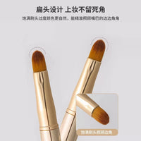 Retractable Lip Brush with Cap for Professional Makeup Application