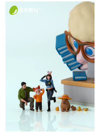 Qingdou 1:64 Scale Miniature Figures Park Encounter Series for Car Model Dioramas
