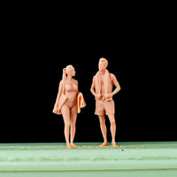 1/64 Scale Miniature Beach Sunbathing Figures for Dioramas and Models