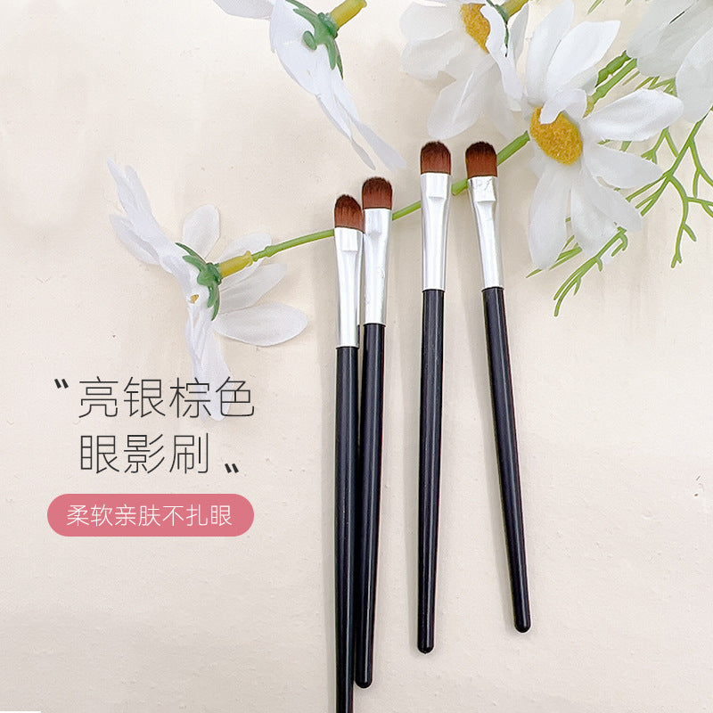 Soft Eyeshadow Blending Brush for Detailed Eye Makeup Application