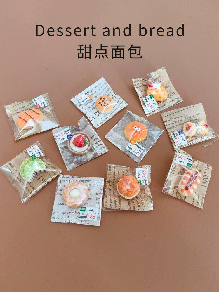 Miniature Resin Bread Dessert Cookies Supermarket Pastry Ornaments for Dollhouse Decoration