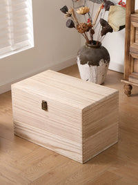 Thickened Solid Wood Storage Chest with Lock, Large Capacity Vintage Moisture-Proof Organizer for Clothes and Toys