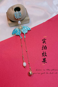 Chinese Style Freshwater Pearl Brooch for Cheongsam Tea Zen Clothing with Bell