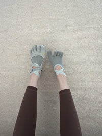 Women's Non-Slip Yoga Pilates Socks with Toeless Design for Enhanced Grip