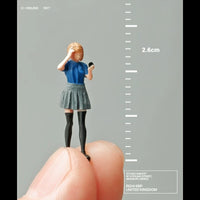 1:64 Scale Girl with Makeup Mirror Figurine for Dioramas and Micro Photography