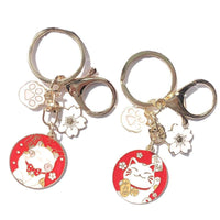 Japanese Lucky Cat Keychain Alloy Enamel Maneki-Neko Charm for Bags and Gifts