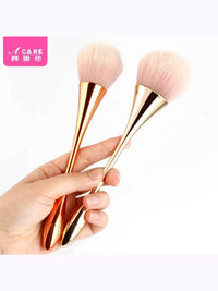 Large Fluffy Powder Brush for Face Makeup - Easy-to-Use Portable Cosmetic Tool for Blush and Loose Powder
