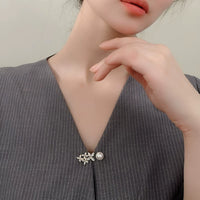 Anti-Exposure Flower Brooch Pin for Neckline Adjustment and Cardigan Fixing