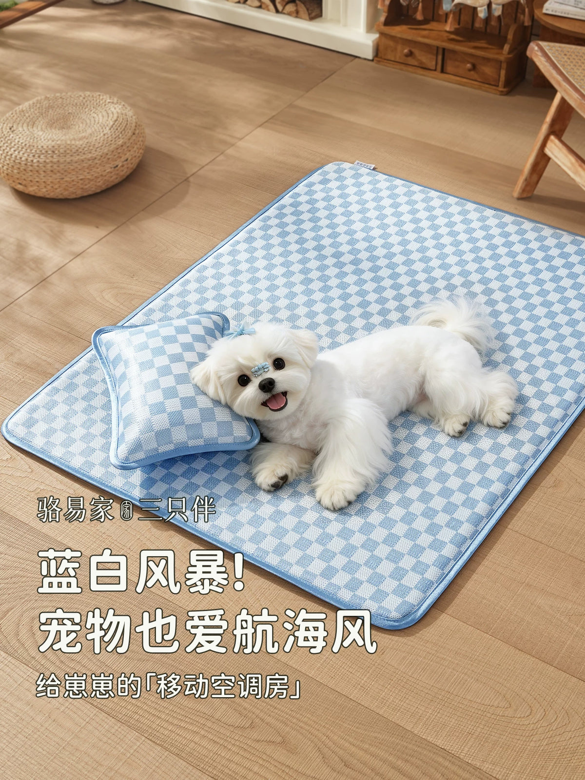 Pet Cooling Mat for Dogs and Cats, Summer Ice Silk Sleeping Pad
