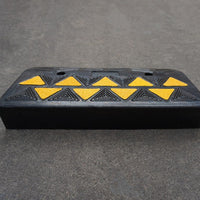 Heavy-Duty Rubber Curb Ramp for Driveways and Thresholds, Portable Car and Wheelchair Access