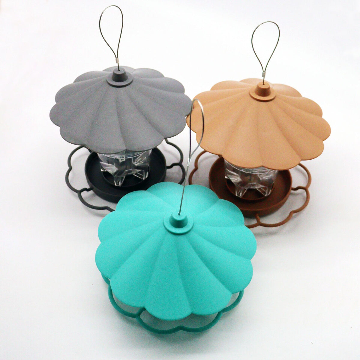 Retractable Large Capacity Hanging Bird Feeder for Outdoor Use