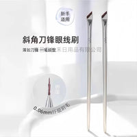 Angled Eyeliner Brush Set for Beginners - Flat Sickle Makeup Brush for Eyeliner and Under-Eye Details