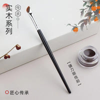 B192 Angled Eyeliner Brush for Precise Eye Makeup