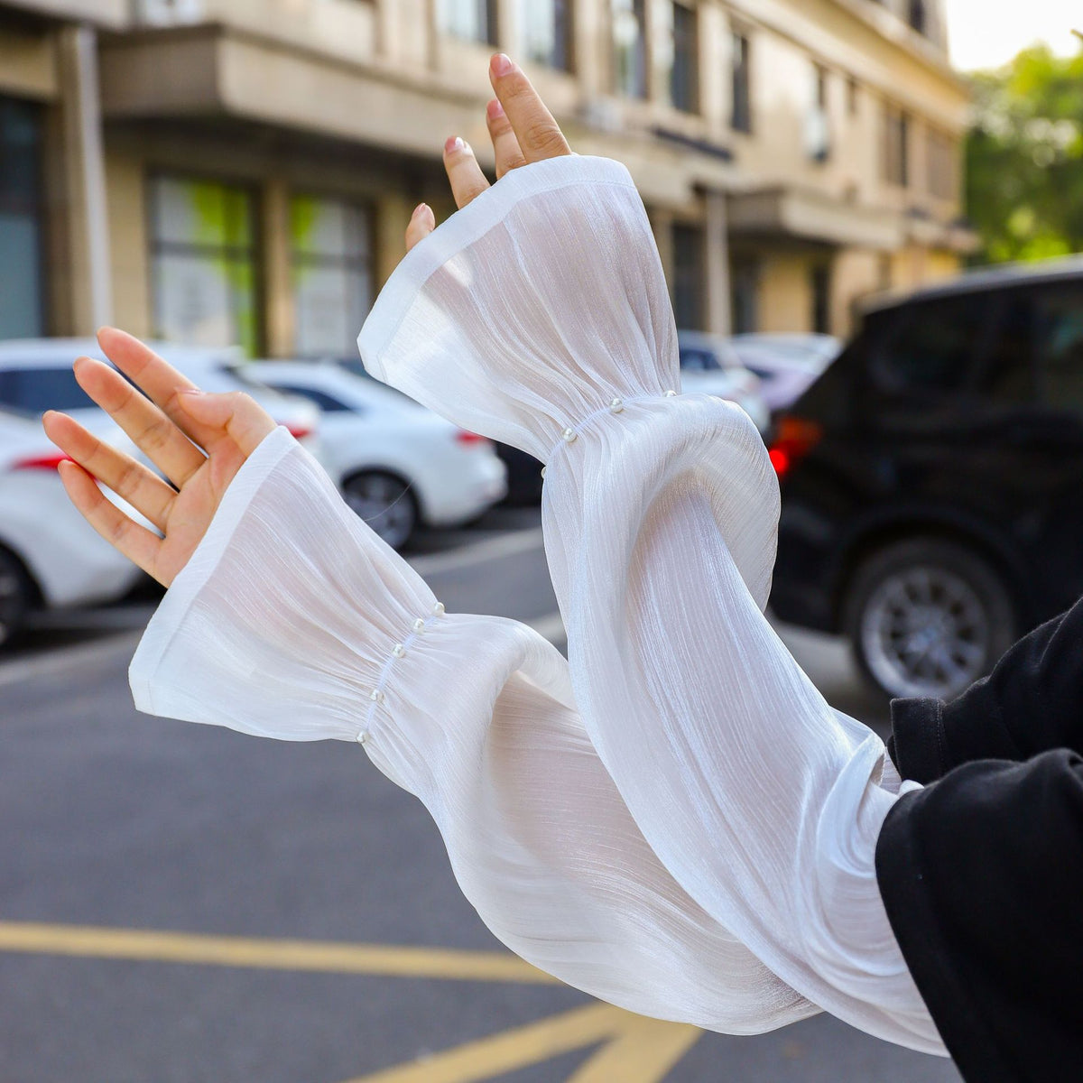 Pearl Embellished Sun Protection Arm Sleeves for Women, Thin Ice Silk, Fingerless, Outdoor Driving