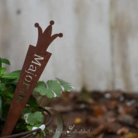 Vintage Crown Iron Flower Holder for Garden & Patio Decor
