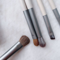 7-Piece Beginner Makeup Brush Set with Horse Hair Eyeshadow Blush Powder Contour Brushes