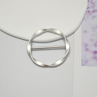 T-Shirt Scarf Buckle Waist Belt Knot Clip for Cinching and Styling
