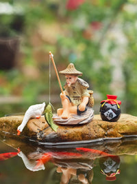 Miniature Fishing Old Man Figurine for Micro Landscape Aquariums and Bonsai Decor