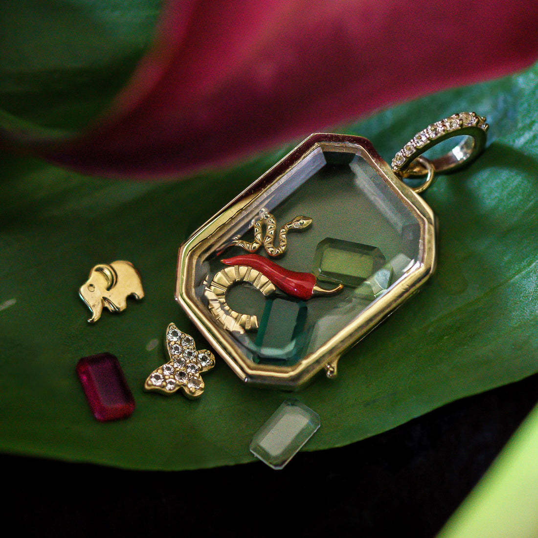 Vintage 18K Gold Plated Locket Pendant Necklace, Openable DIY Hollow Transparent Box Design