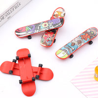 Mini Finger Skateboard Toy Set for Kids, Desktop Fidget Relief Toy
