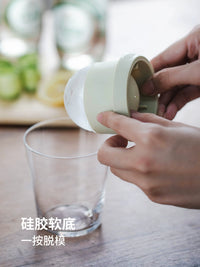 Shuangshan Round Ice Ball Mold for Whiskey and Coffee, 6cm Large Sphere Ice Maker